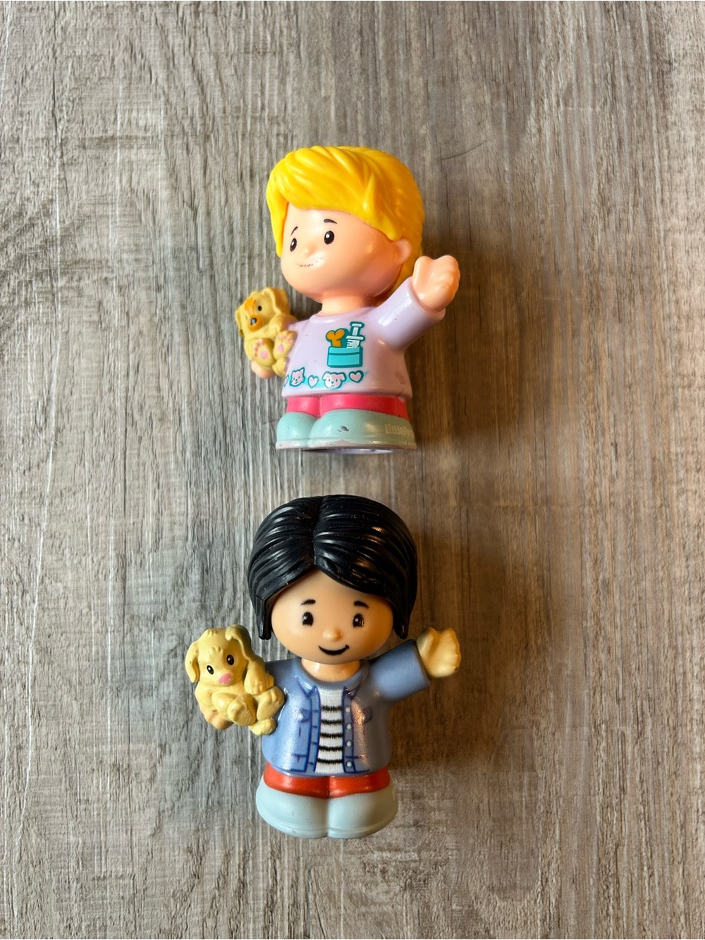 0118. Little People Figures • Vet + Mom